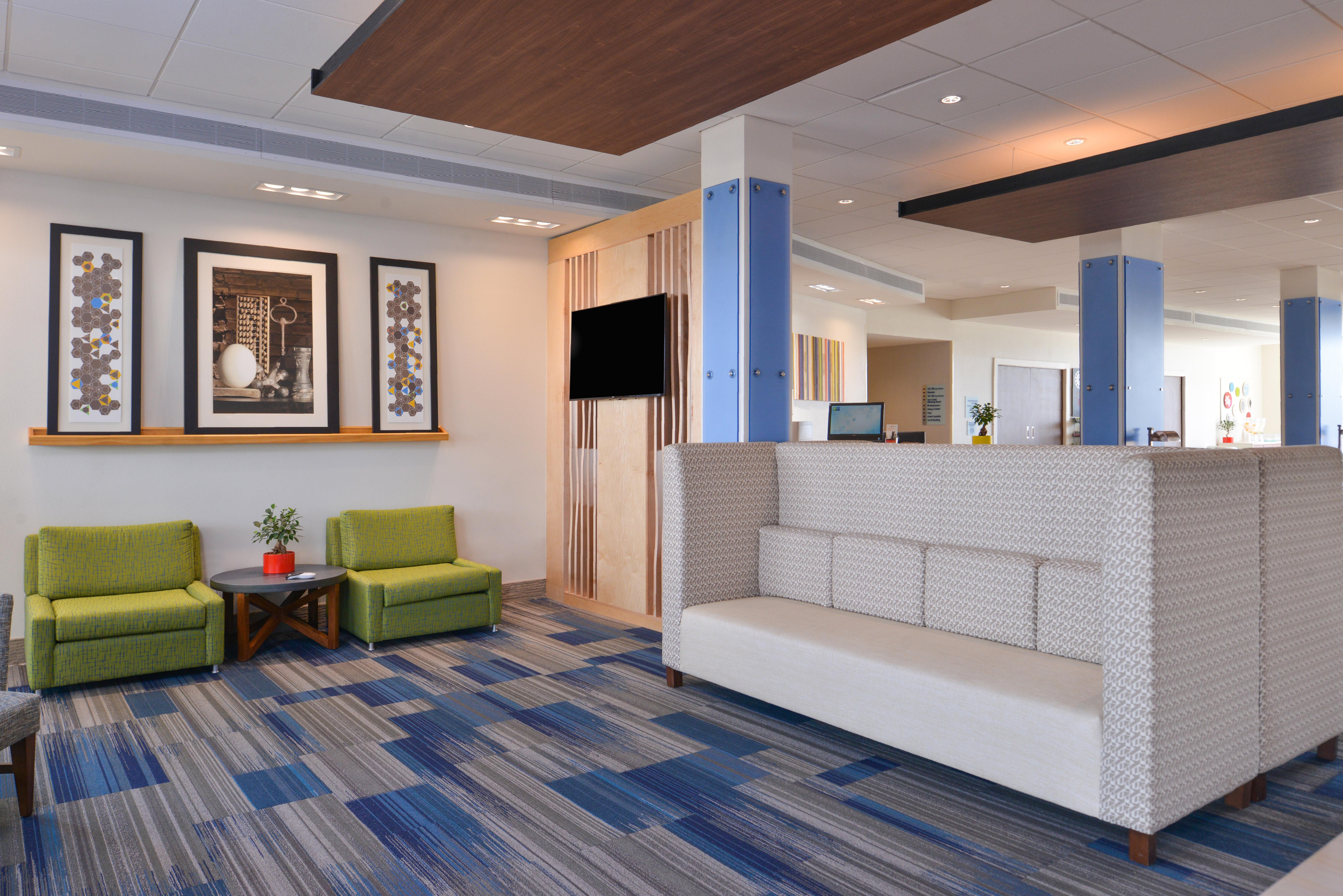 Holiday Inn Express & Suites Trinity By Ihg Exteriör bild