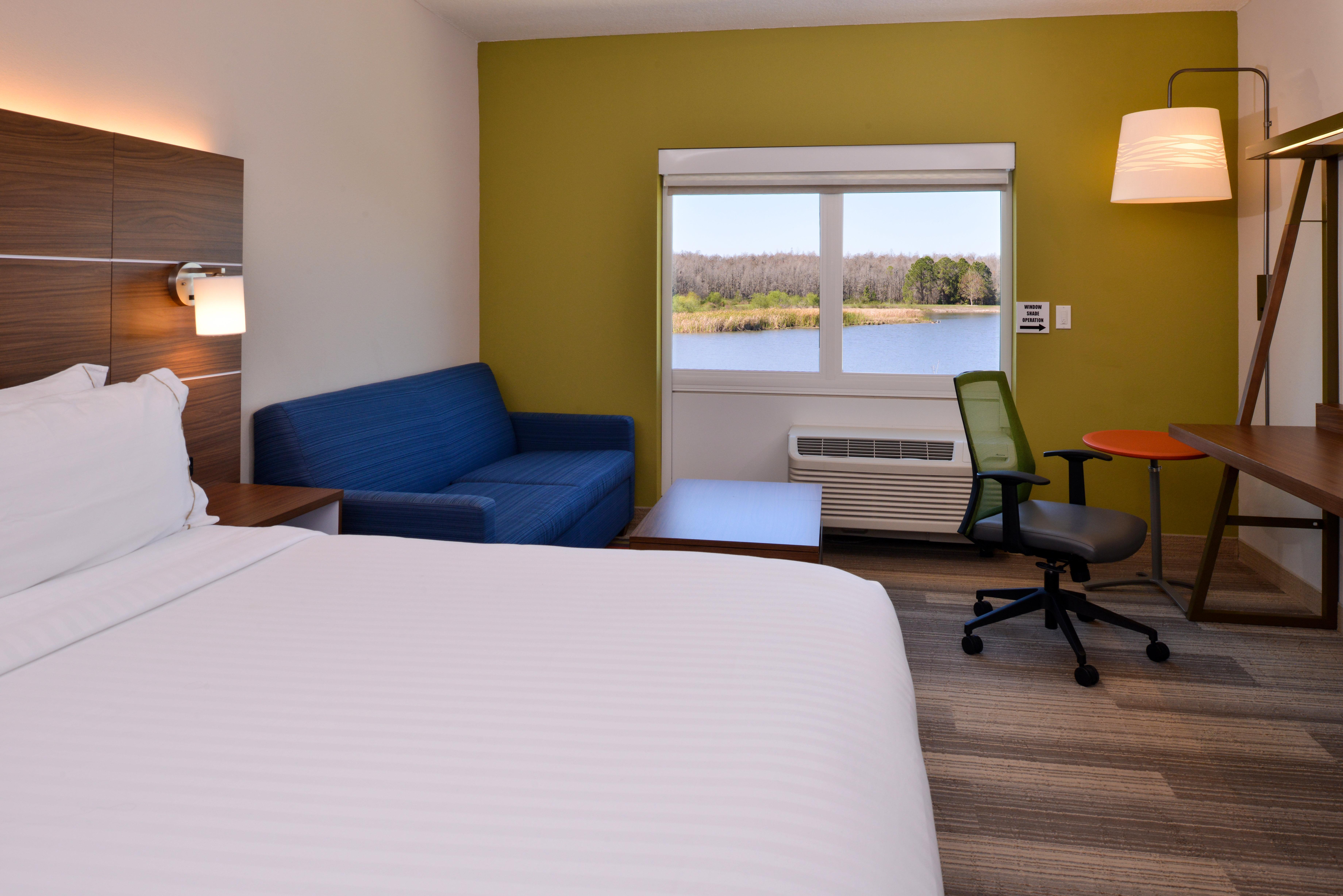 Holiday Inn Express & Suites Trinity By Ihg Exteriör bild